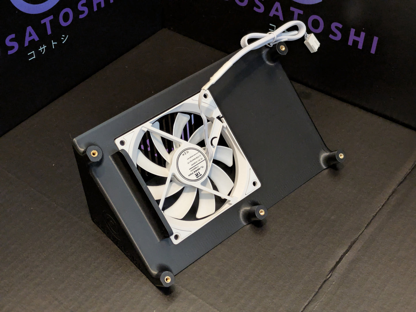 CoSatoshi Octaxe Stand