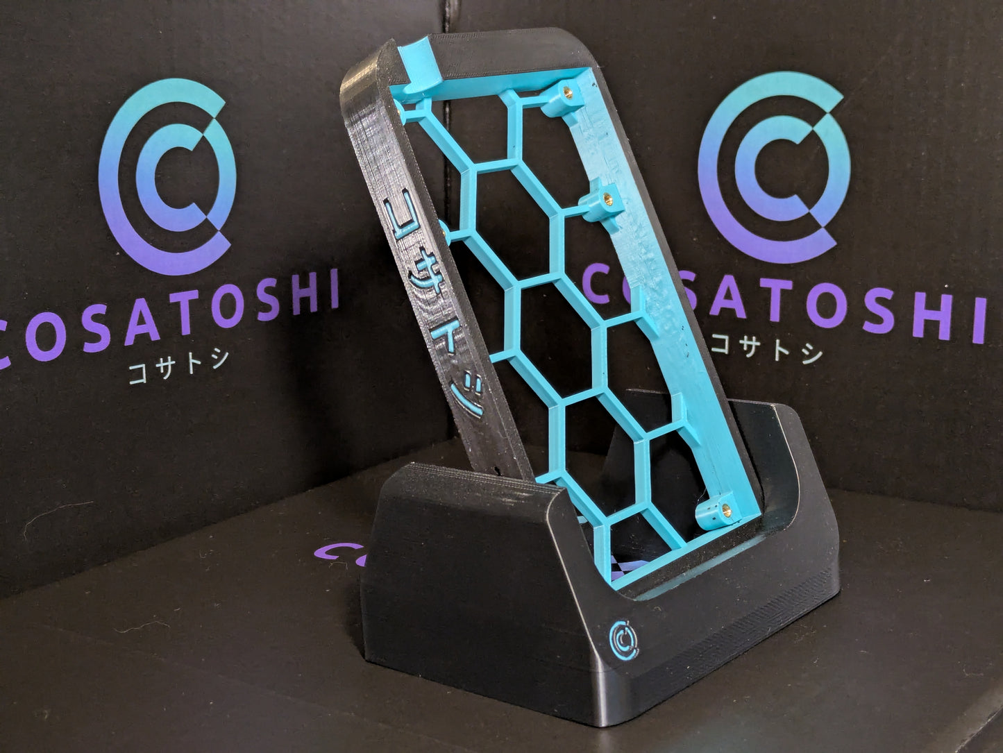 Nerd Qaxe+ Stand